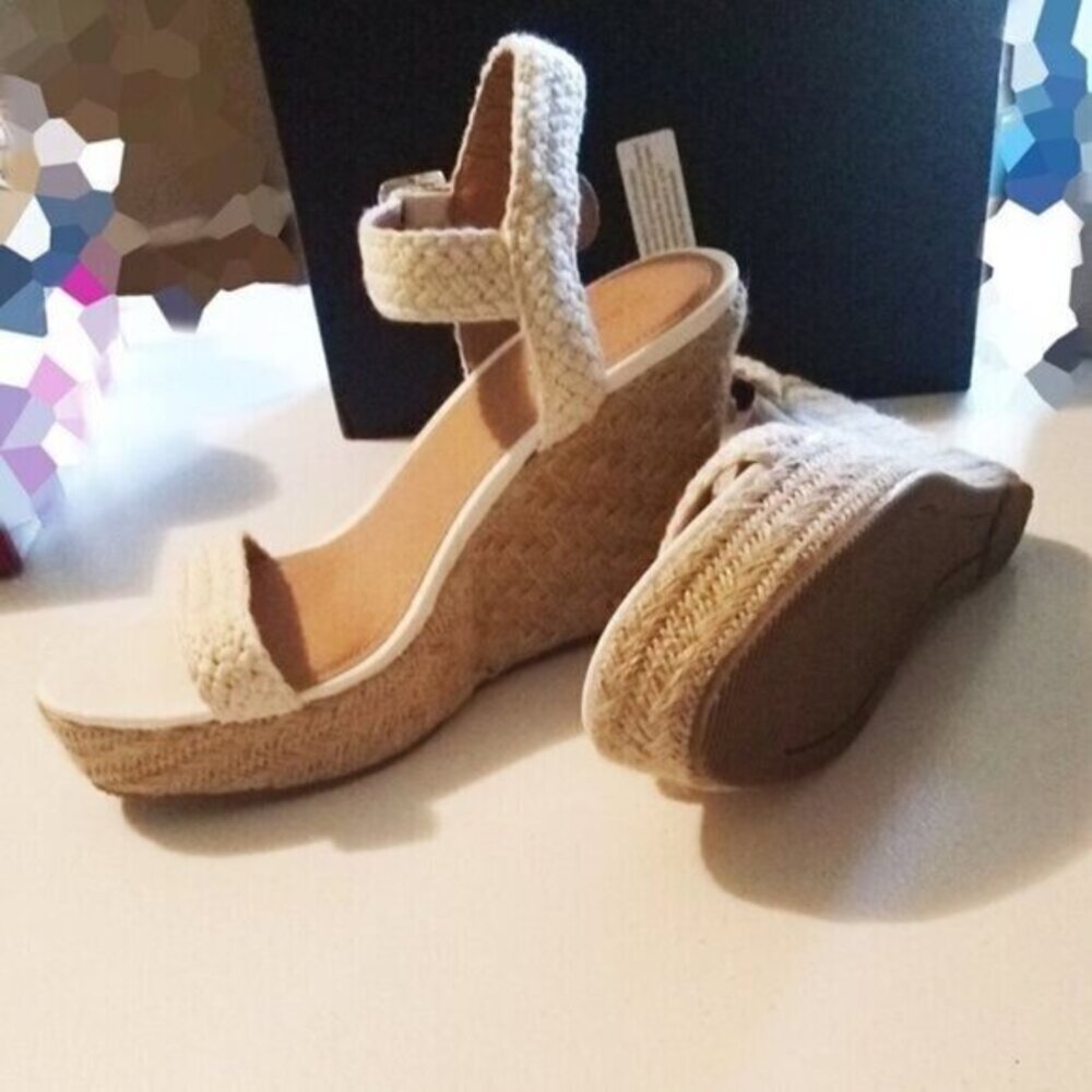 NWOT Madden Girl Vanessa Wedge Espadrilles Platform Summer Sandals S9.5